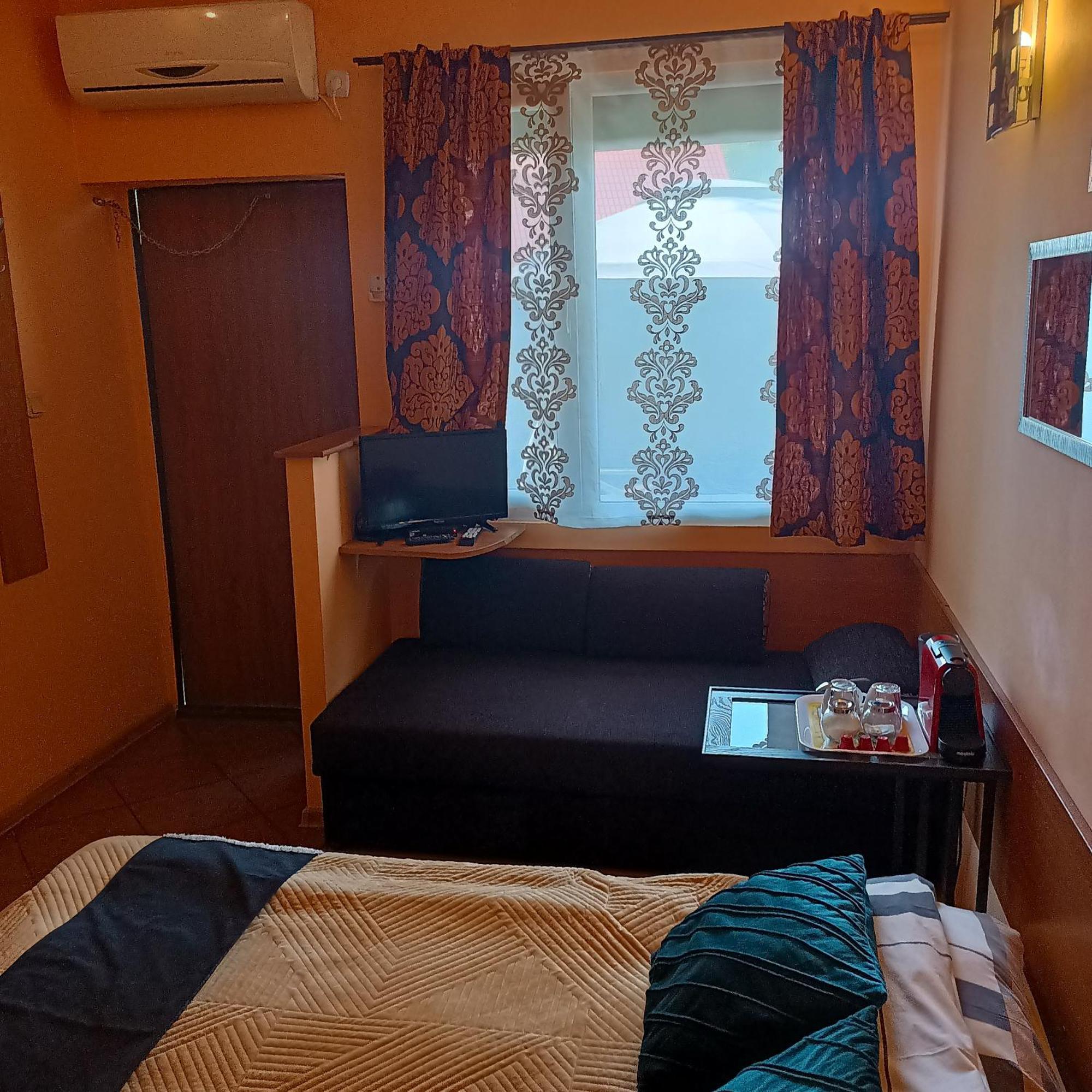 "Vanilla" Pokoje I Apartamenty Nad Brzegiem Jeziora 奥克宁卡 外观 照片
