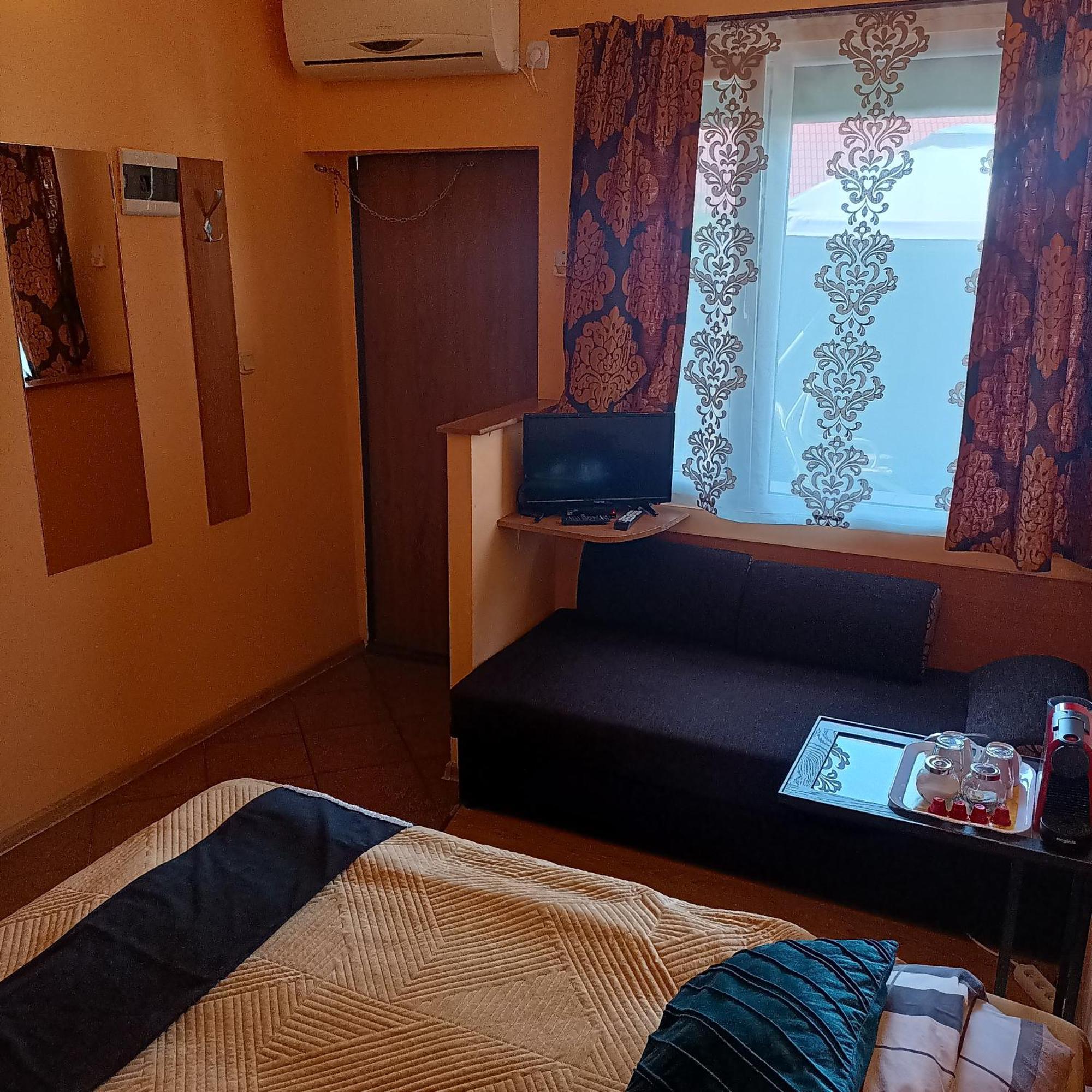 "Vanilla" Pokoje I Apartamenty Nad Brzegiem Jeziora 奥克宁卡 外观 照片